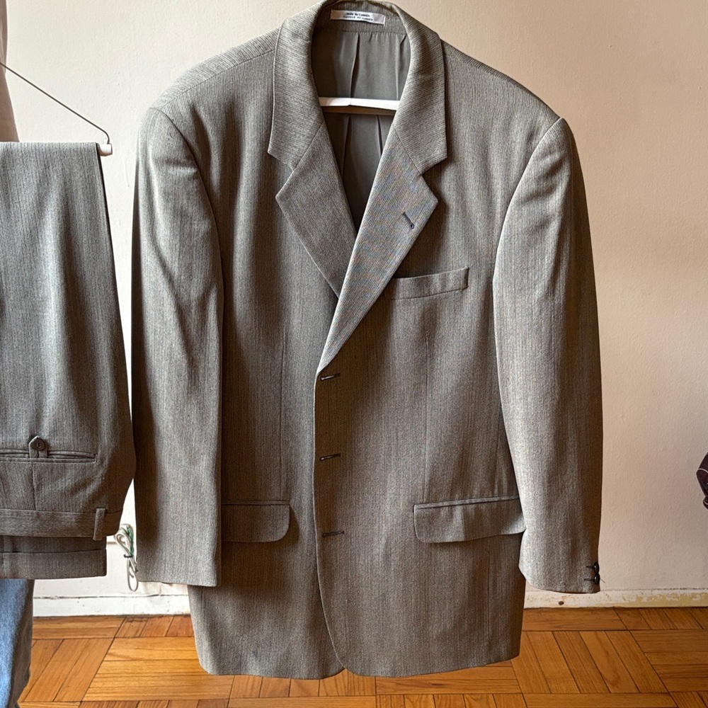 Classic Men's Gray Blazer and Pants Set